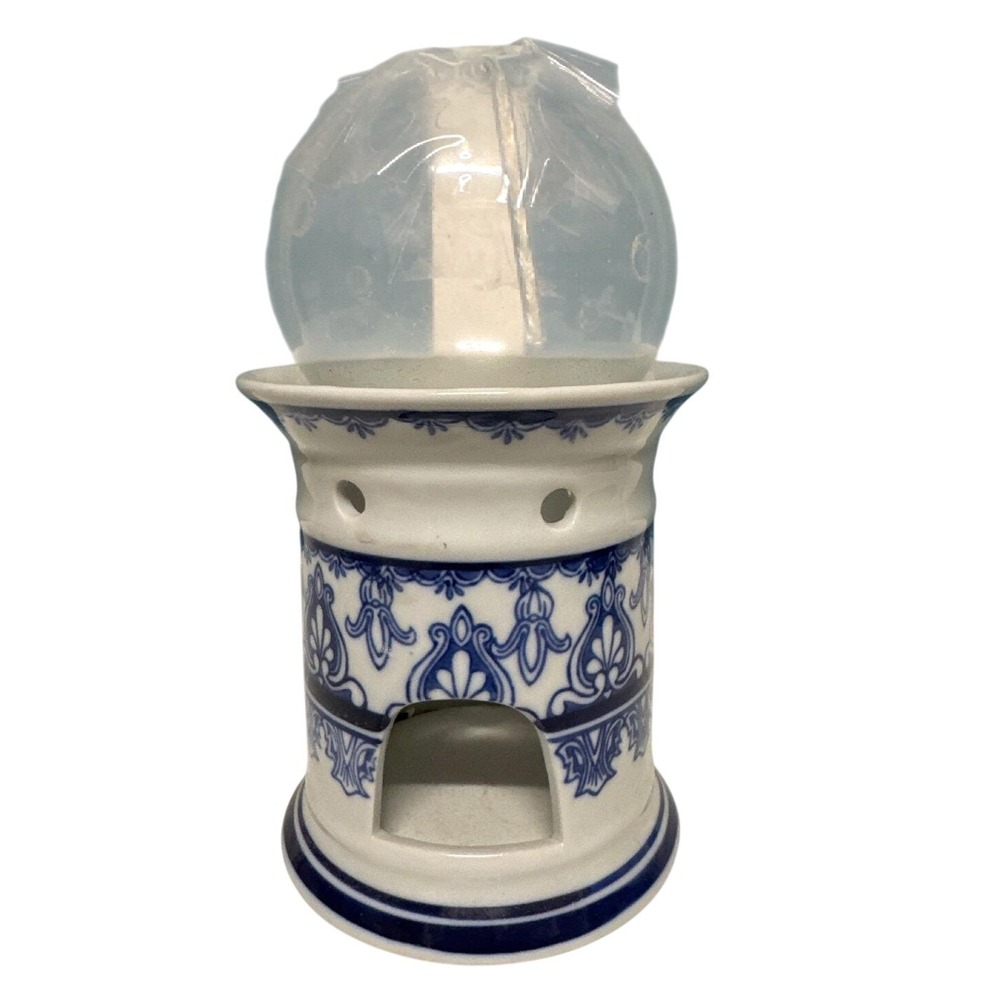 Vintage Bombay Co. Ceramic Oil Burner Wax Melter Blue White Delft‎ Style